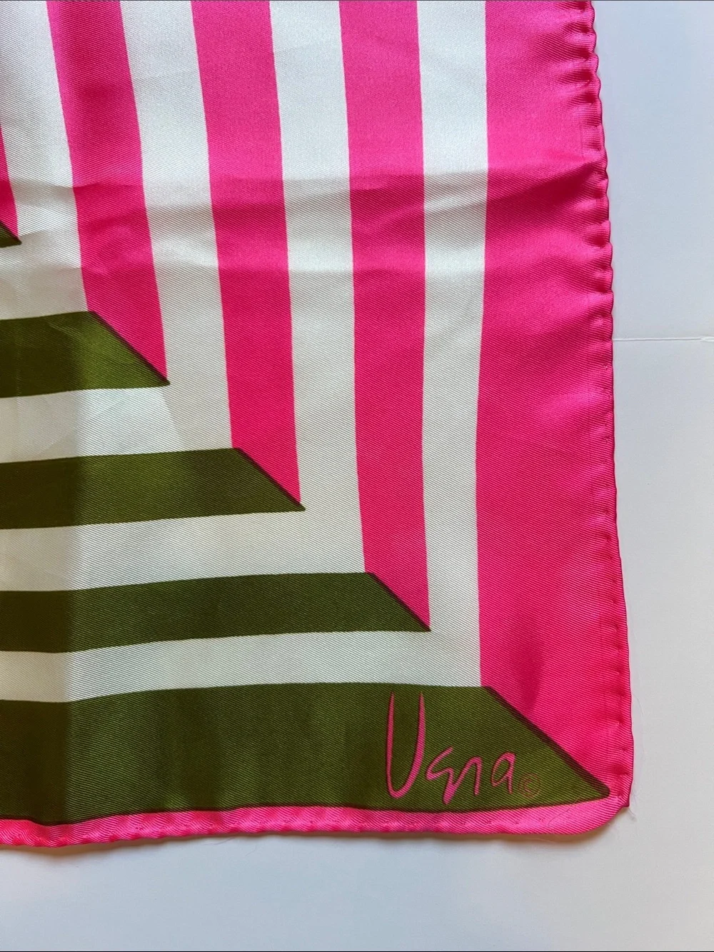 Vintage Vera Neumann scarf pink green & white geometric design 23” square